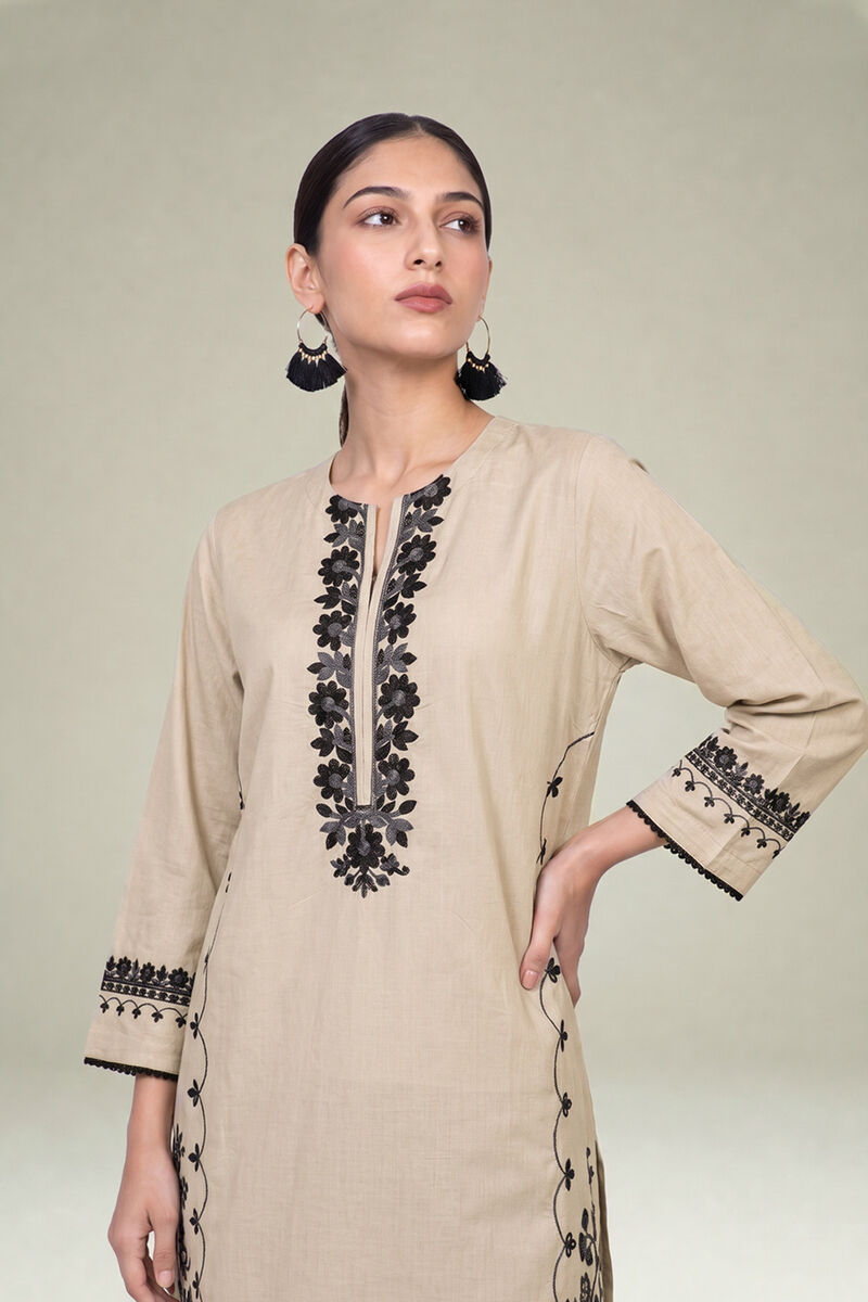 Embroidered | Cambric | Floral Cambric Kurta | USD 45.00