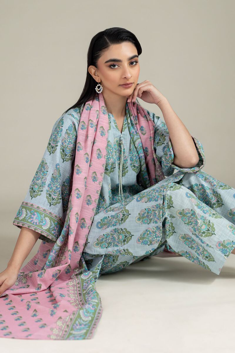 https://us.khaadi.com/dw/image/v2/BJTG_PRD/on/demandware.static/-/Sites-khaadi-master-catalog/default/dwc7fcef9a/images/hi-res/25-04ex14-10ta_multi_1.jpg?sw=800&sh=1200