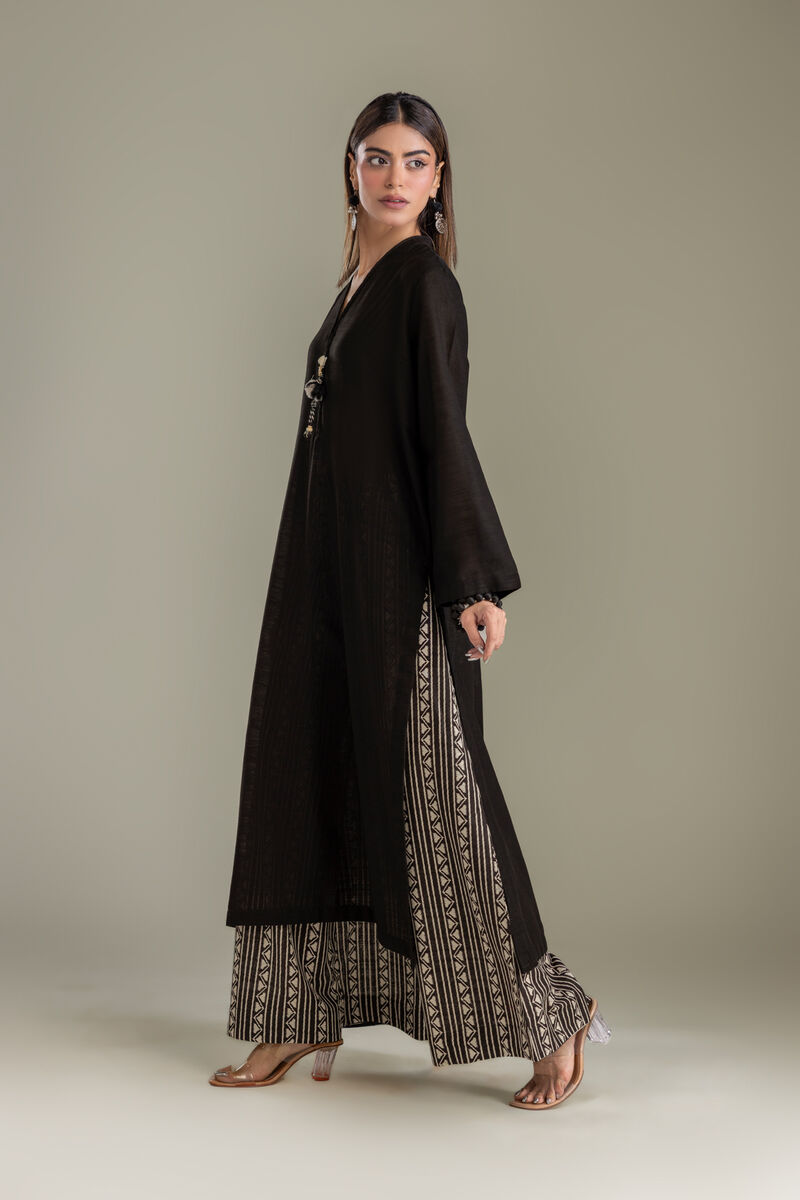 https://us.khaadi.com/dw/image/v2/BJTG_PRD/on/demandware.static/-/Sites-khaadi-master-catalog/default/dwca16f1ec/images/hi-res/1-26-416-b-j1_multi_1.jpg?sw=800&sh=1200