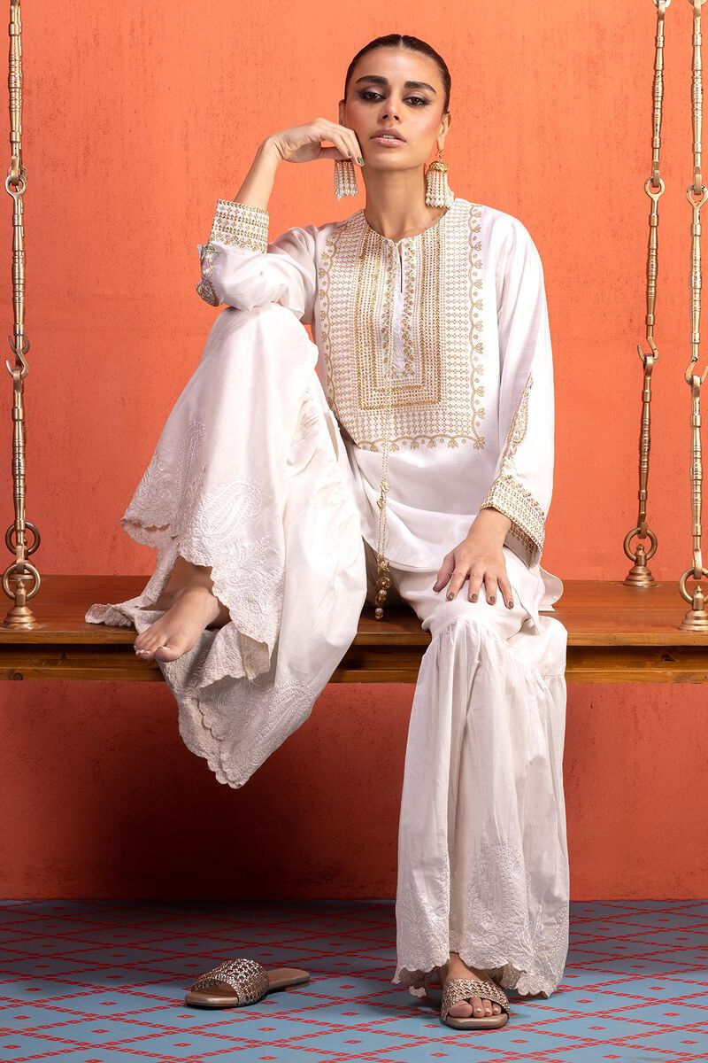  | Kurta | Embroidered | null