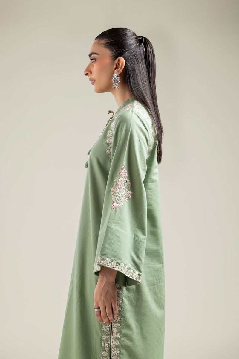 Embroidered | Mesuri | Floral Embroidered Kurta | USD 45.00
