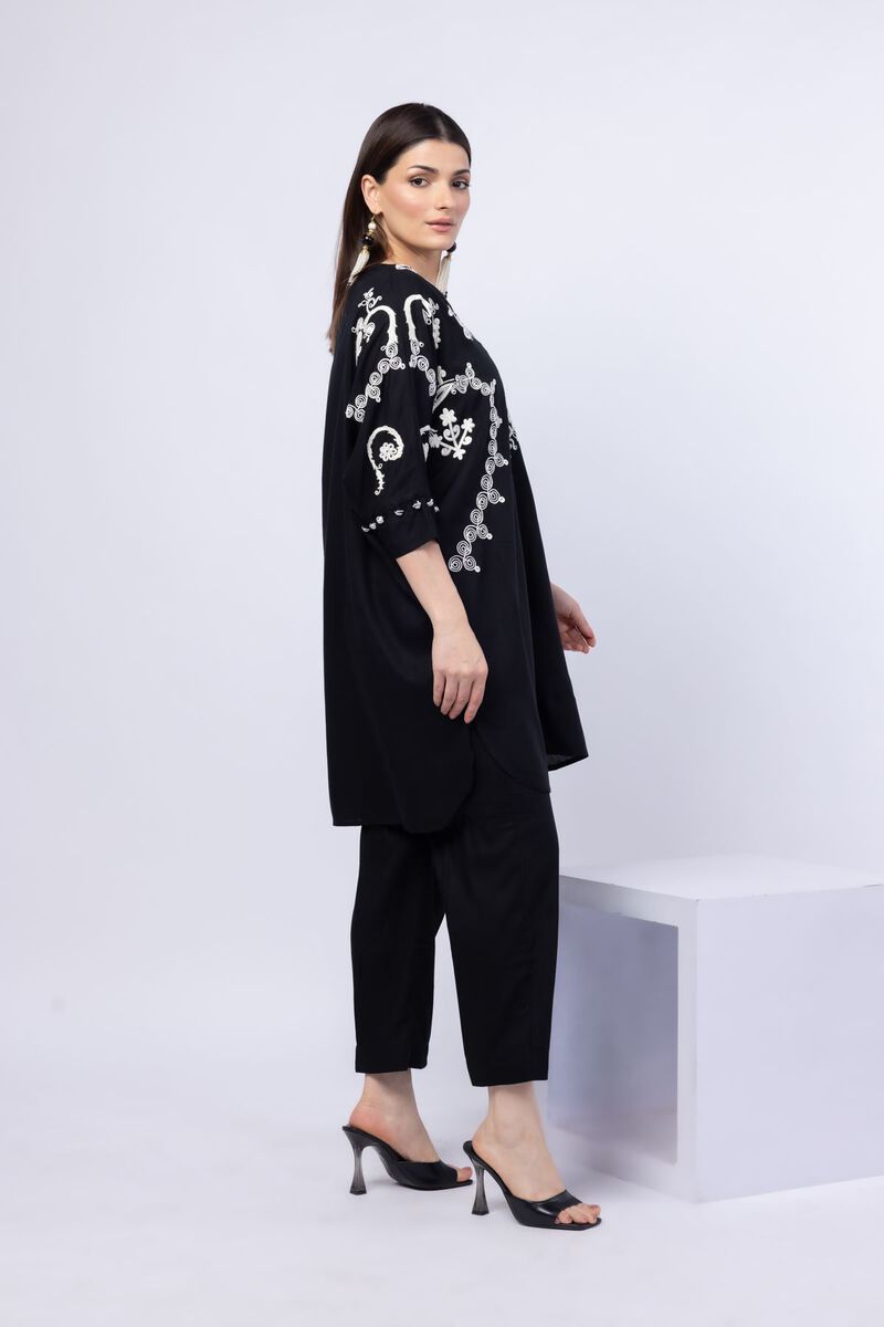 Embroidered | Crosshatch Raw Silk | Kurta | USD 45.00