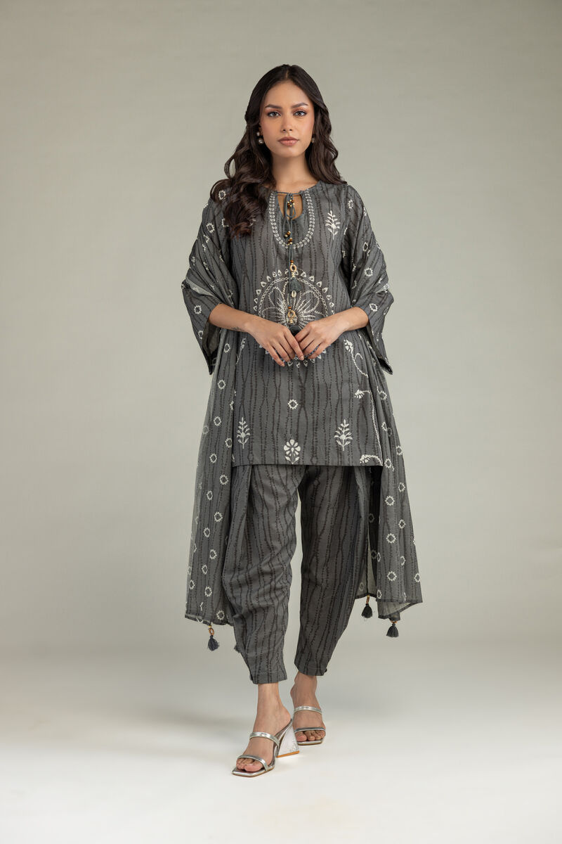 https://us.khaadi.com/dw/image/v2/BJTG_PRD/on/demandware.static/-/Sites-khaadi-master-catalog/default/dwcb9326b5/images/hi-res/1-26-220-a-e1_multi_1.jpg?sw=800&sh=1200