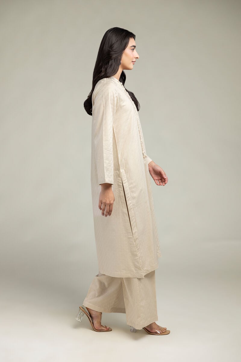 https://us.khaadi.com/dw/image/v2/BJTG_PRD/on/demandware.static/-/Sites-khaadi-master-catalog/default/dwcbdf577b/images/hi-res/8-26-302-b-d1_multi_1.jpg?sw=800&sh=1200