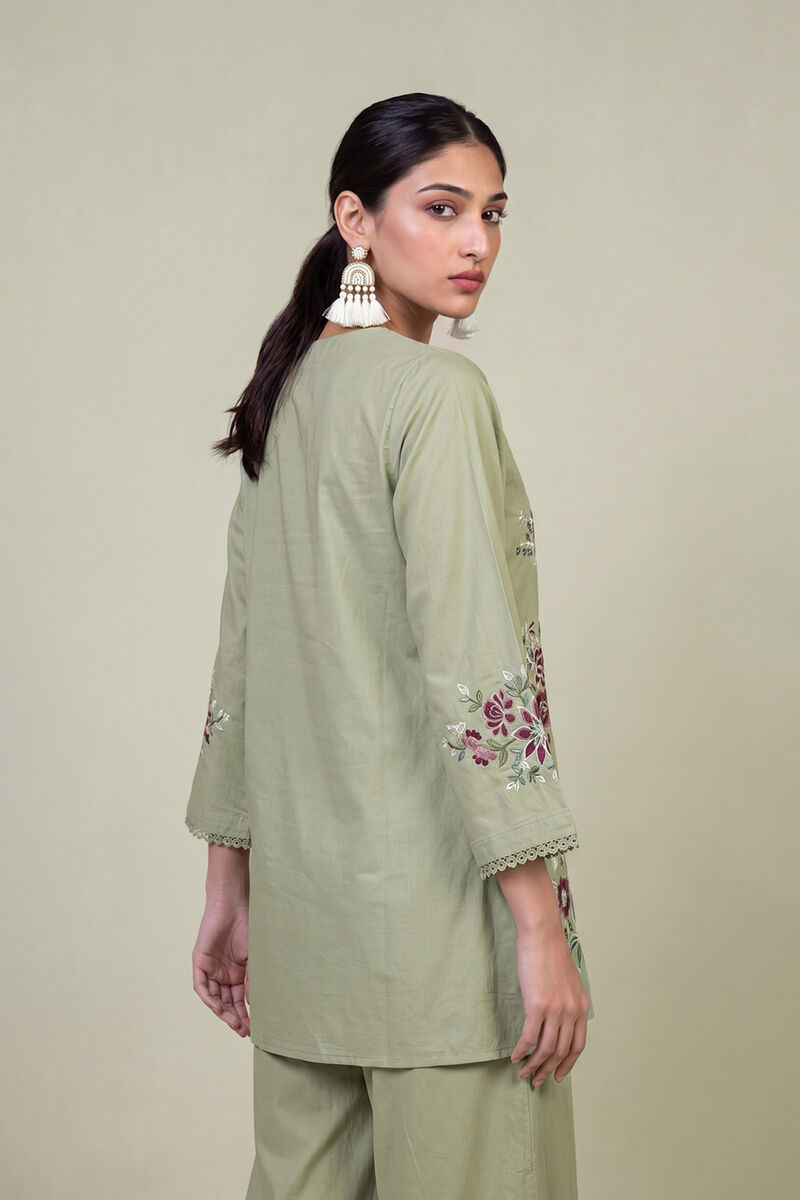 Embroidered | Cambric | Floral Cambric Kurta | USD 55.00