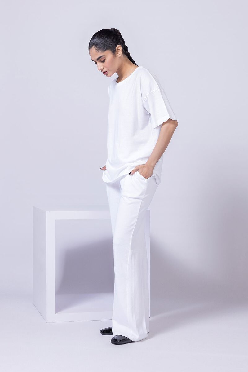 https://us.khaadi.com/dw/image/v2/BJTG_PRD/on/demandware.static/-/Sites-khaadi-master-catalog/default/dwcdff7b4a/images/hi-res/wcb24278x_white_1.jpg?sw=800&sh=1200