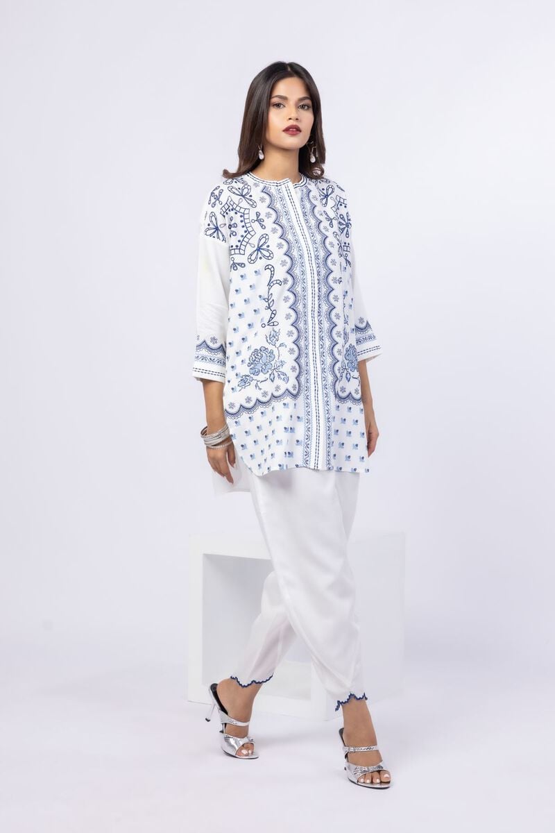 https://us.khaadi.com/dw/image/v2/BJTG_PRD/on/demandware.static/-/Sites-khaadi-master-catalog/default/dwd05ed36d/images/hi-res/25-05s25-04ba_multi_1.jpg?sw=800&sh=1200