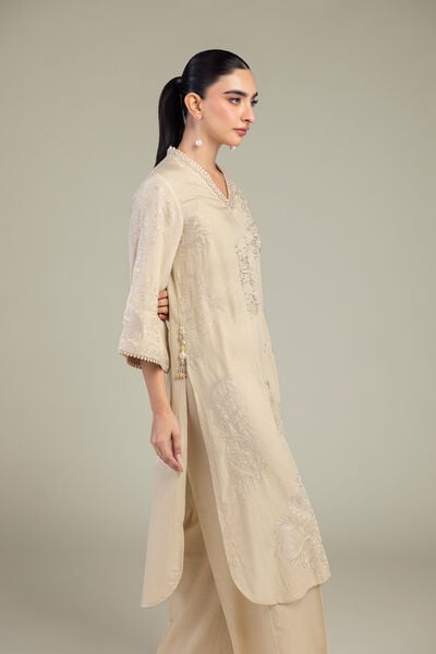 Embroidered | Raw Silk | Floral V-Neck Kurta | USD 60.00