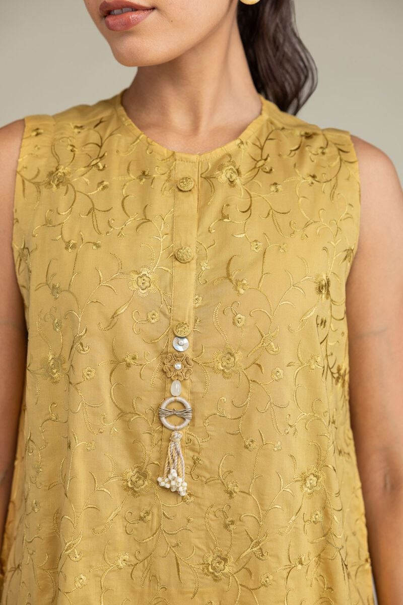 Embroidered | Cambric | Floral Sleeveless Kurta | USD 40.00