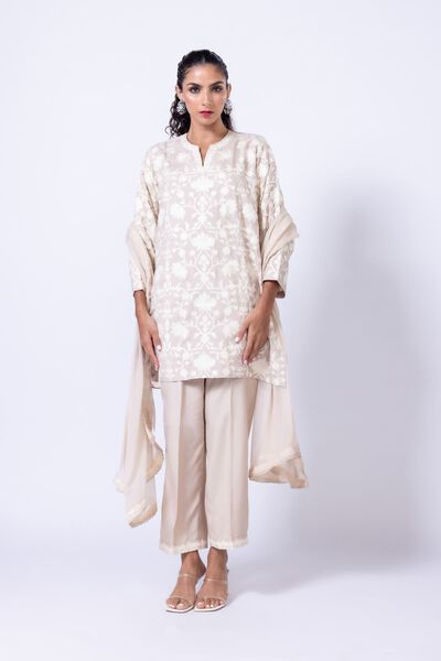  | Kurta | Embroidered | USD 100.00