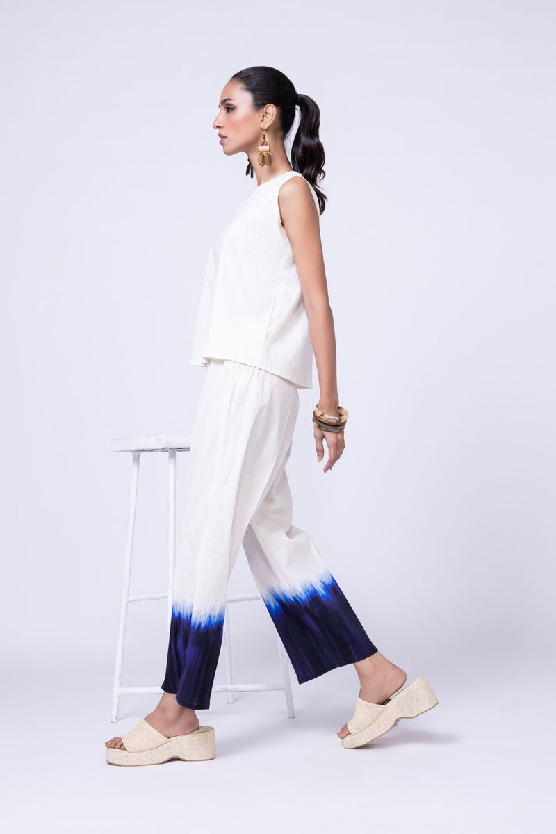 https://us.khaadi.com/dw/image/v2/BJTG_PRD/on/demandware.static/-/Sites-khaadi-master-catalog/default/dwd3075f59/images/hi-res/wct24254bx_off-white_1.jpg?sw=800&sh=1200