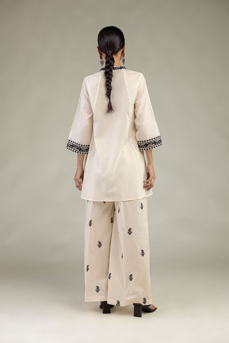 Embroidered | Cambric | Cambric V-Neck Kurta | USD 40.00