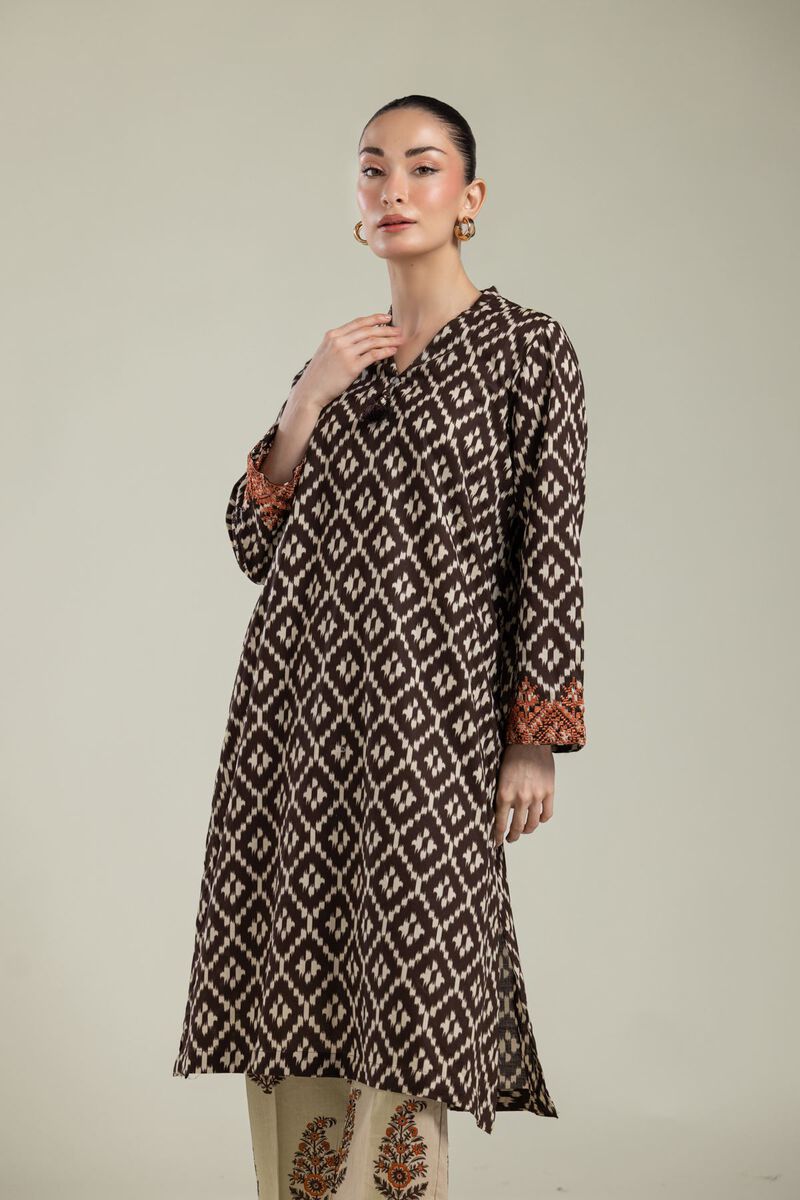 https://us.khaadi.com/dw/image/v2/BJTG_PRD/on/demandware.static/-/Sites-khaadi-master-catalog/default/dwd4a6b8c7/images/hi-res/25-09-11e3-11tb_multi_1.jpg?sw=800&sh=1200