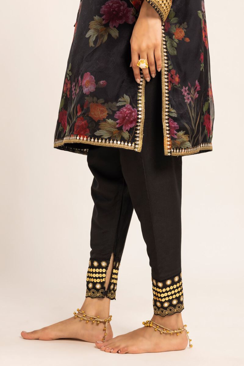  | Shalwar | Embroidered | null