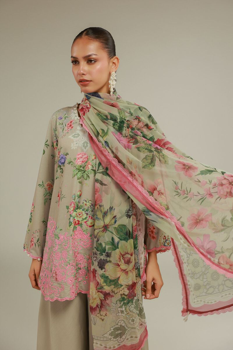https://us.khaadi.com/dw/image/v2/BJTG_PRD/on/demandware.static/-/Sites-khaadi-master-catalog/default/dwd5b929c4/images/hi-res/2-26-101-c-a_multi_1.jpg?sw=800&sh=1200
