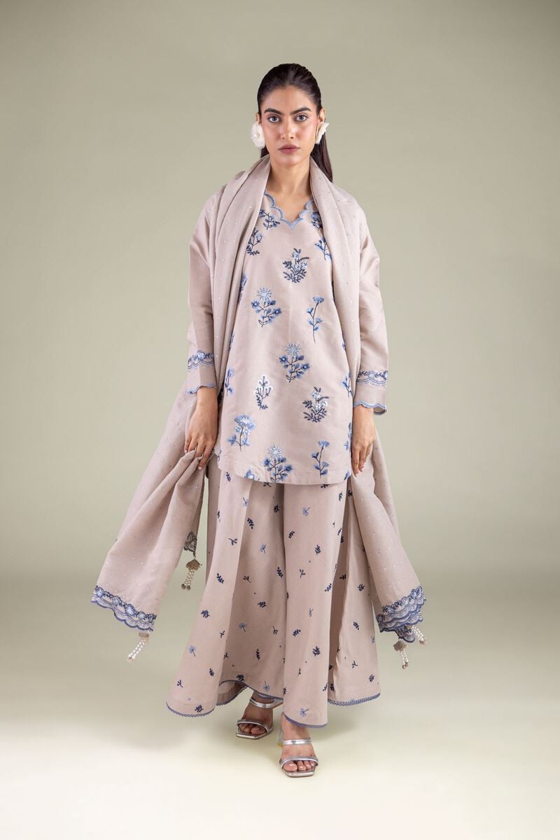 https://us.khaadi.com/dw/image/v2/BJTG_PRD/on/demandware.static/-/Sites-khaadi-master-catalog/default/dwd63013f3/images/hi-res/2-26-104-b-b_multi_1.jpg?sw=800&sh=1200