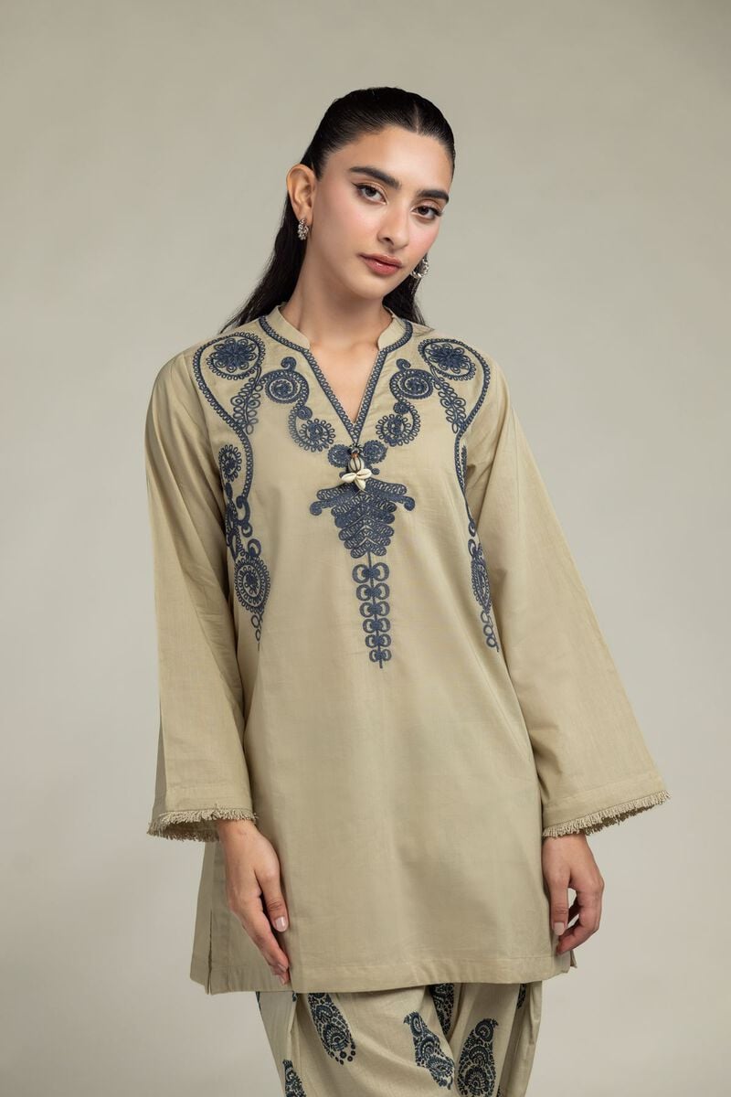 https://us.khaadi.com/dw/image/v2/BJTG_PRD/on/demandware.static/-/Sites-khaadi-master-catalog/default/dwd66a6ab1/images/hi-res/1-26-321-a-g1_multi_1.jpg?sw=800&sh=1200