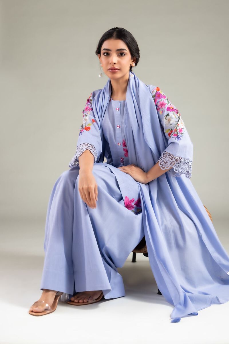 https://us.khaadi.com/dw/image/v2/BJTG_PRD/on/demandware.static/-/Sites-khaadi-master-catalog/default/dwdc48a02d/images/hi-res/1-26-130-c-b_multi_1.jpg?sw=800&sh=1200