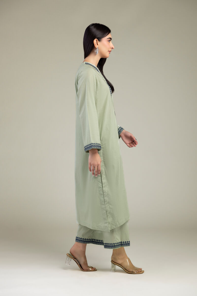 https://us.khaadi.com/dw/image/v2/BJTG_PRD/on/demandware.static/-/Sites-khaadi-master-catalog/default/dwdeb9424c/images/hi-res/1-26-317b-b-c1_multi_1.jpg?sw=800&sh=1200