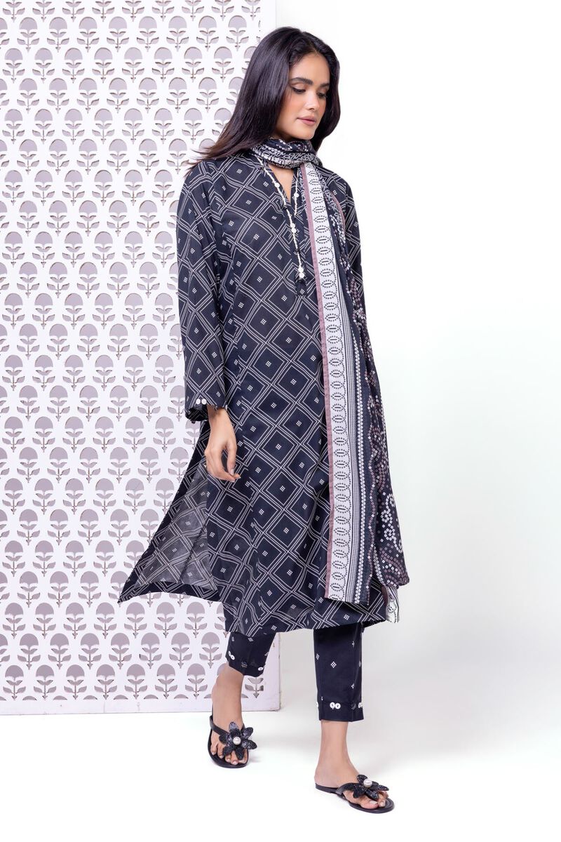 https://us.khaadi.com/dw/image/v2/BJTG_PRD/on/demandware.static/-/Sites-khaadi-master-catalog/default/dwe189c0b6/images/hi-res/eeb245191a_black_1.jpg?sw=800&sh=1200