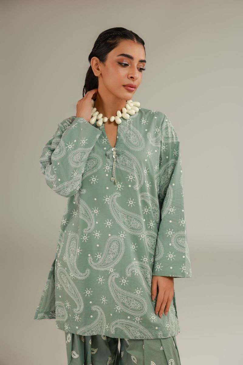 https://us.khaadi.com/dw/image/v2/BJTG_PRD/on/demandware.static/-/Sites-khaadi-master-catalog/default/dwe2077c1f/images/hi-res/1-26-223-a-a1_multi_1.jpg?sw=800&sh=1200