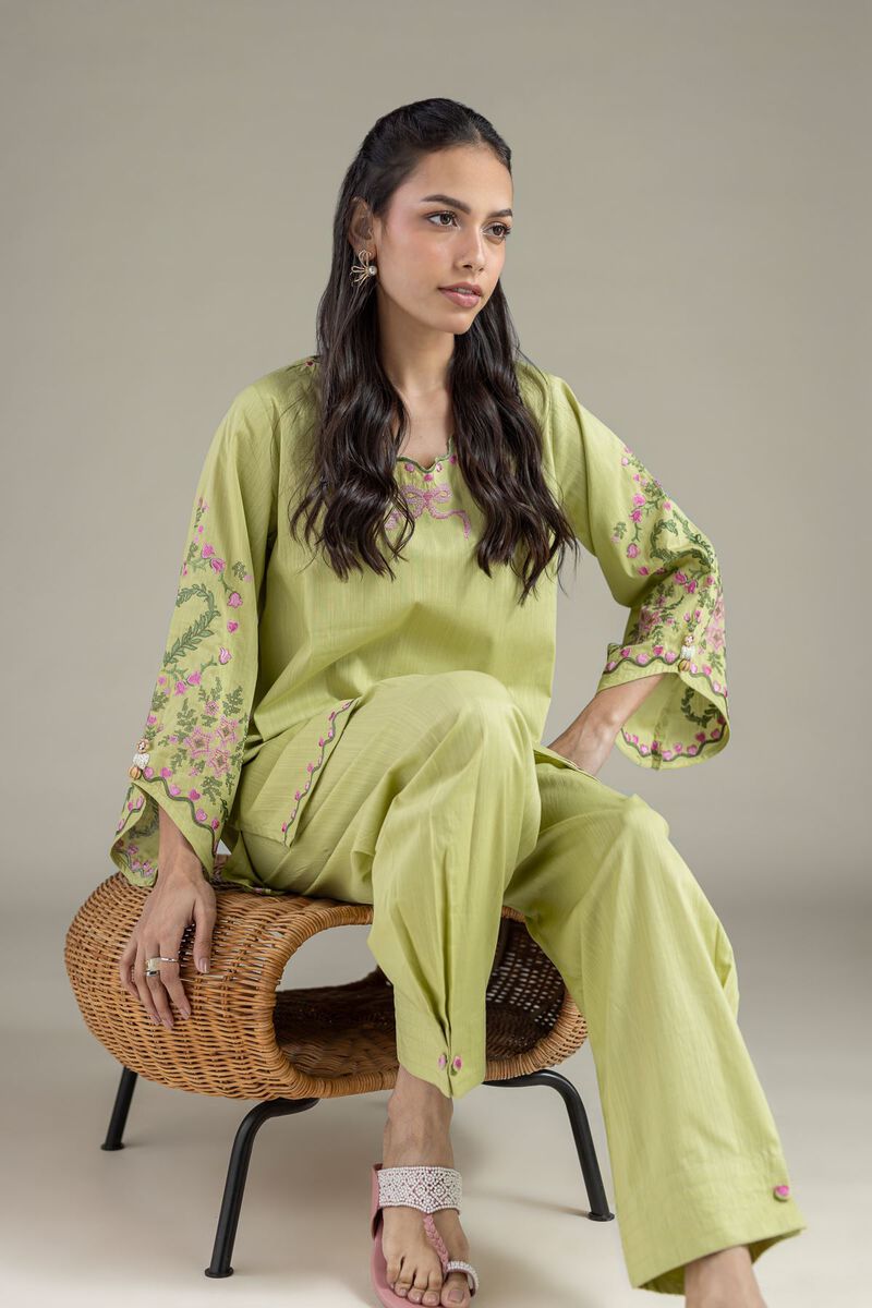Embroidered | Textured Cambric | Scalloped Floral Kurta | USD 35.00