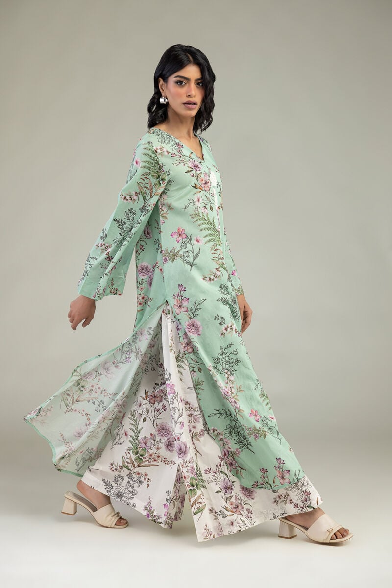 https://us.khaadi.com/dw/image/v2/BJTG_PRD/on/demandware.static/-/Sites-khaadi-master-catalog/default/dwe2ba73f5/images/hi-res/1-26-240-b-b2_multi_1.jpg?sw=800&sh=1200