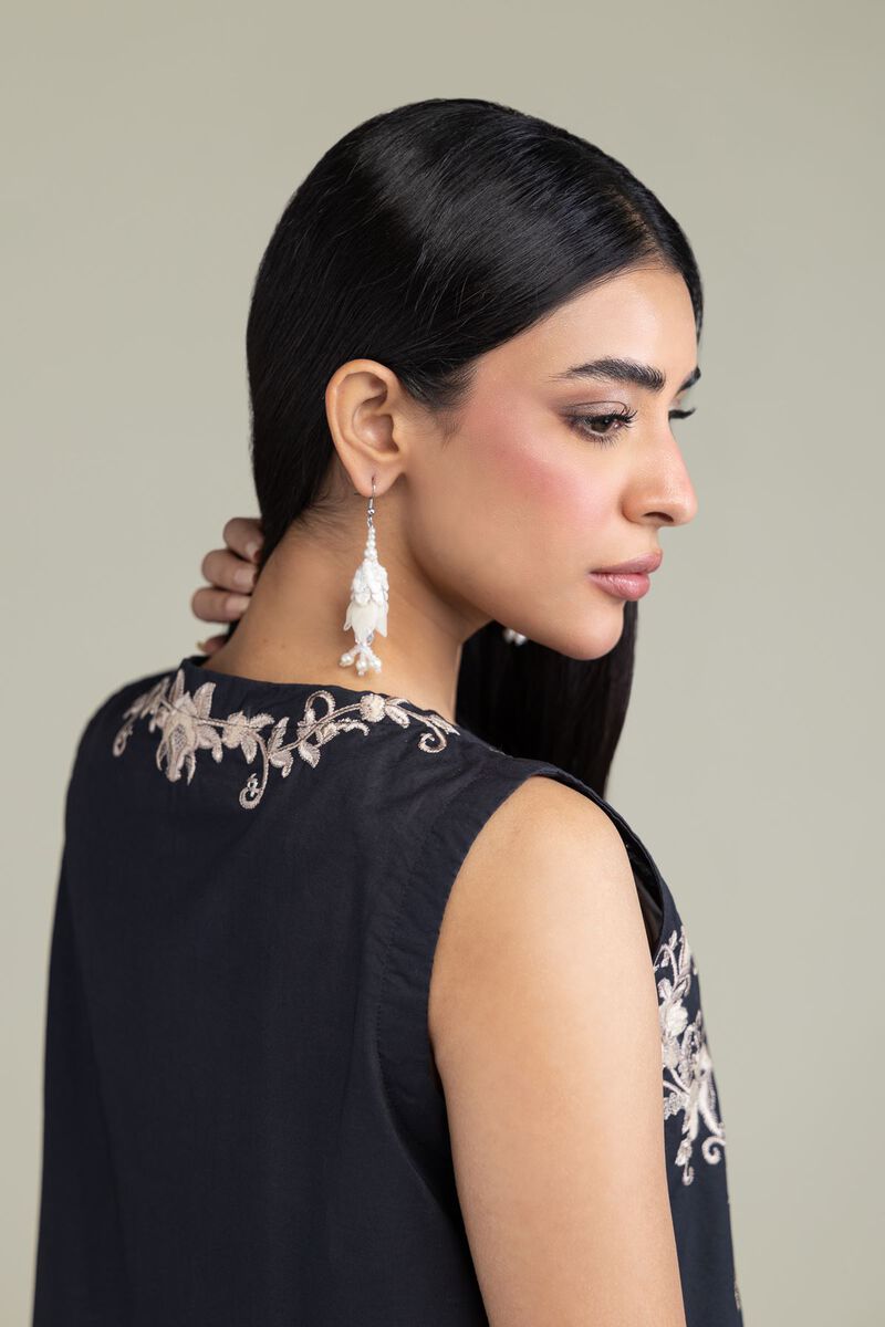 Embroidered | Cambric | Floral Sleeveless Kurta | USD 35.00