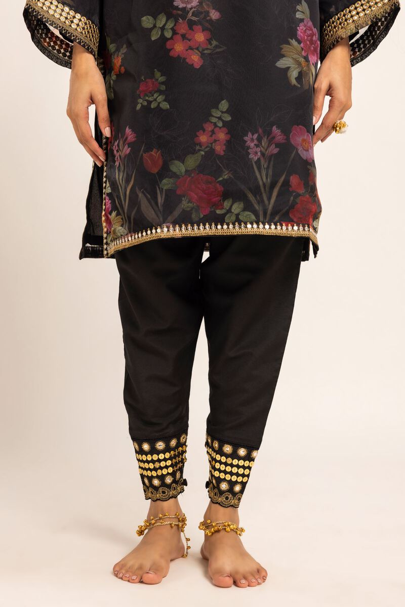  | Shalwar | Embroidered | null