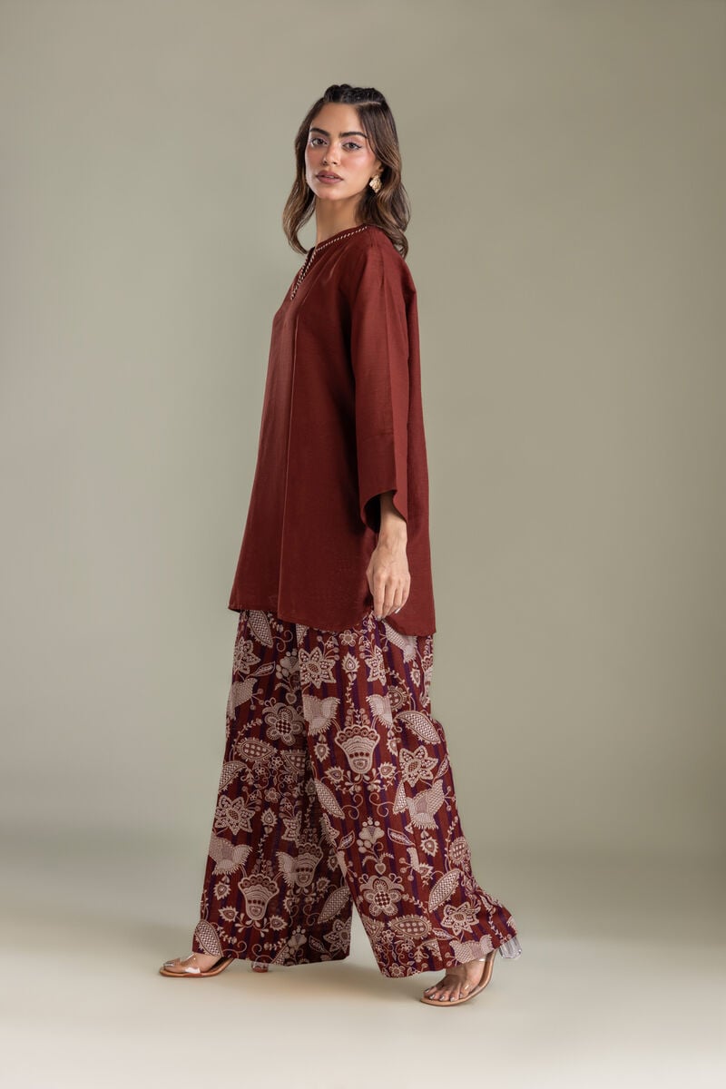 https://us.khaadi.com/dw/image/v2/BJTG_PRD/on/demandware.static/-/Sites-khaadi-master-catalog/default/dwe7b0e750/images/hi-res/1-26-418-b-j1_multi_1.jpg?sw=800&sh=1200