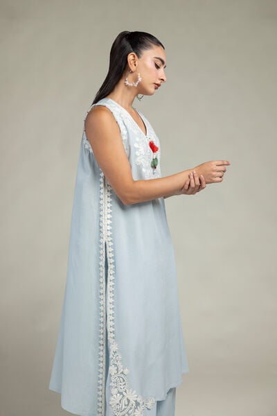 Embroidered | Raw Silk | Sleeveless V-Neck Kurta | USD 55.00