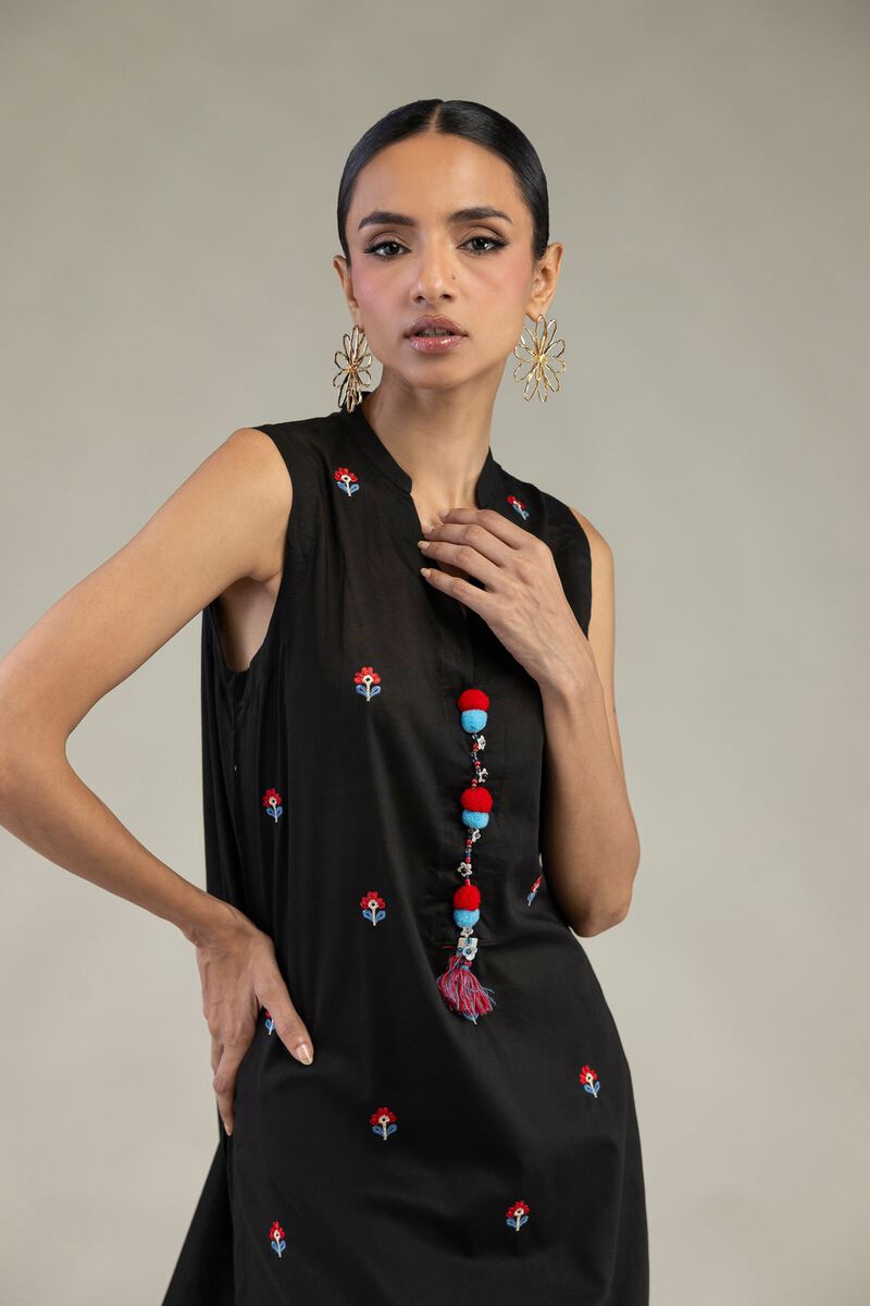 Embroidered | Cambric | Black Sleeveless Kurta | USD 35.00