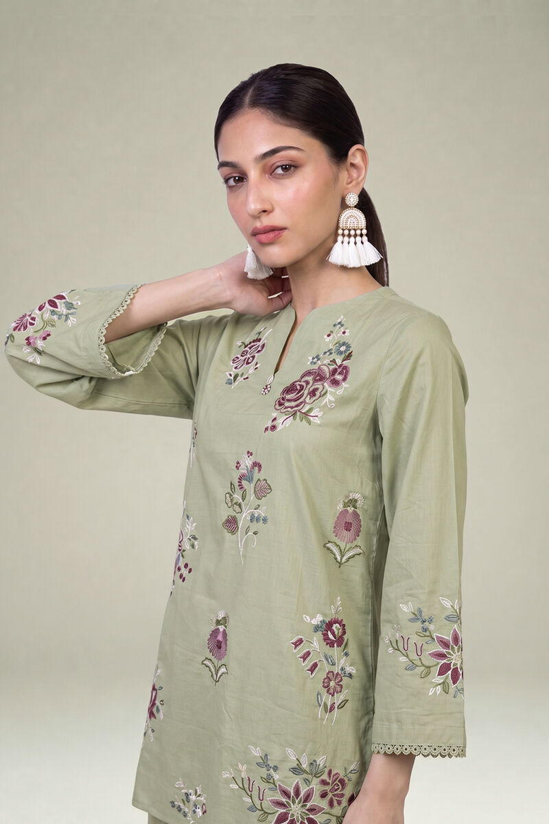 Embroidered | Cambric | Floral Cambric Kurta | USD 55.00