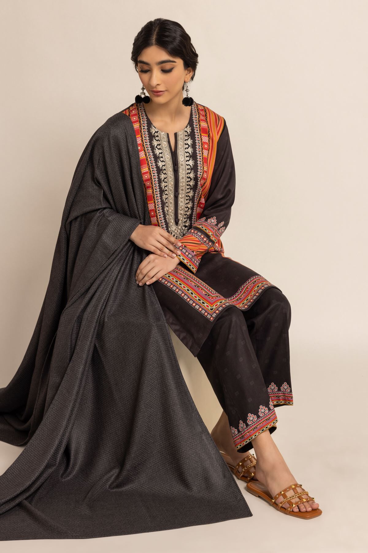 Khaadi scarves 2025