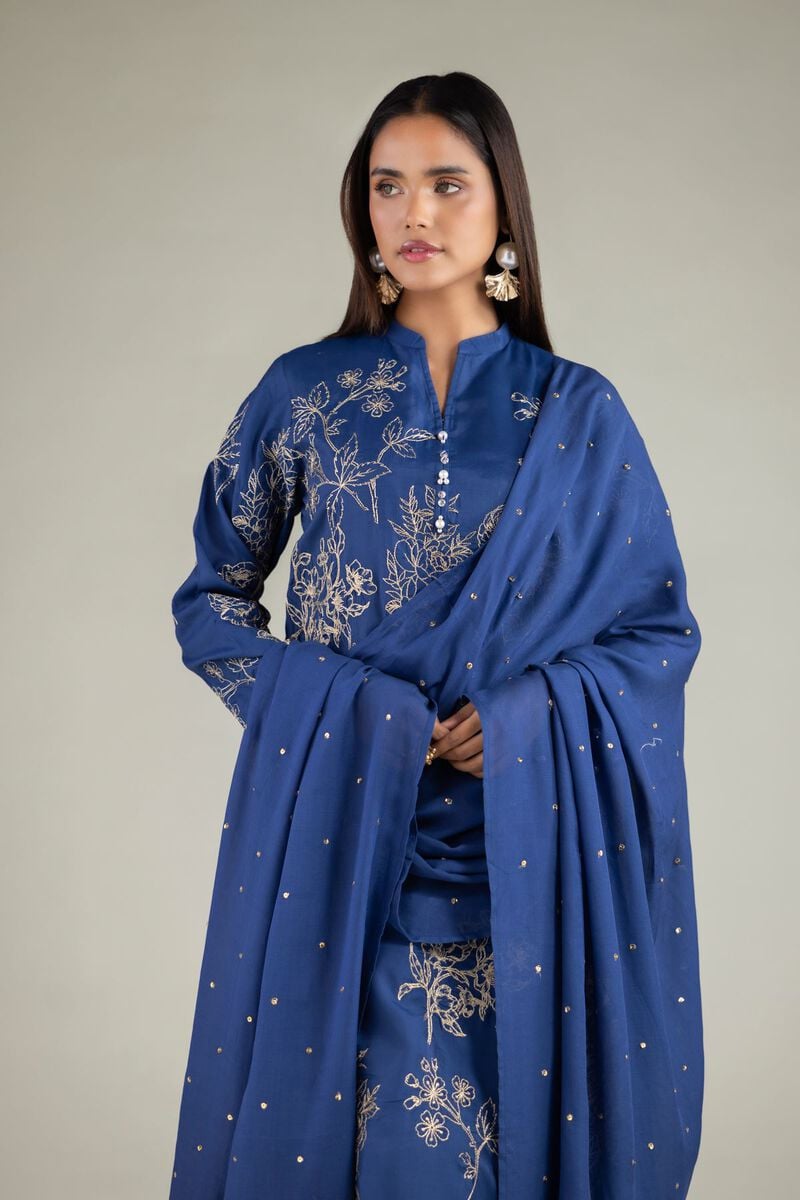 https://us.khaadi.com/dw/image/v2/BJTG_PRD/on/demandware.static/-/Sites-khaadi-master-catalog/default/dwecf9316c/images/hi-res/2-26-102-c-a_multi_1.jpg?sw=800&sh=1200