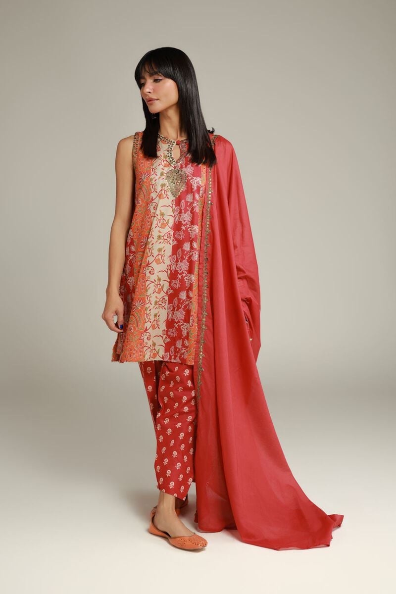 https://us.khaadi.com/dw/image/v2/BJTG_PRD/on/demandware.static/-/Sites-khaadi-master-catalog/default/dwee743faa/images/hi-res/1-26-138-b-g_multi_1.jpg?sw=800&sh=1200