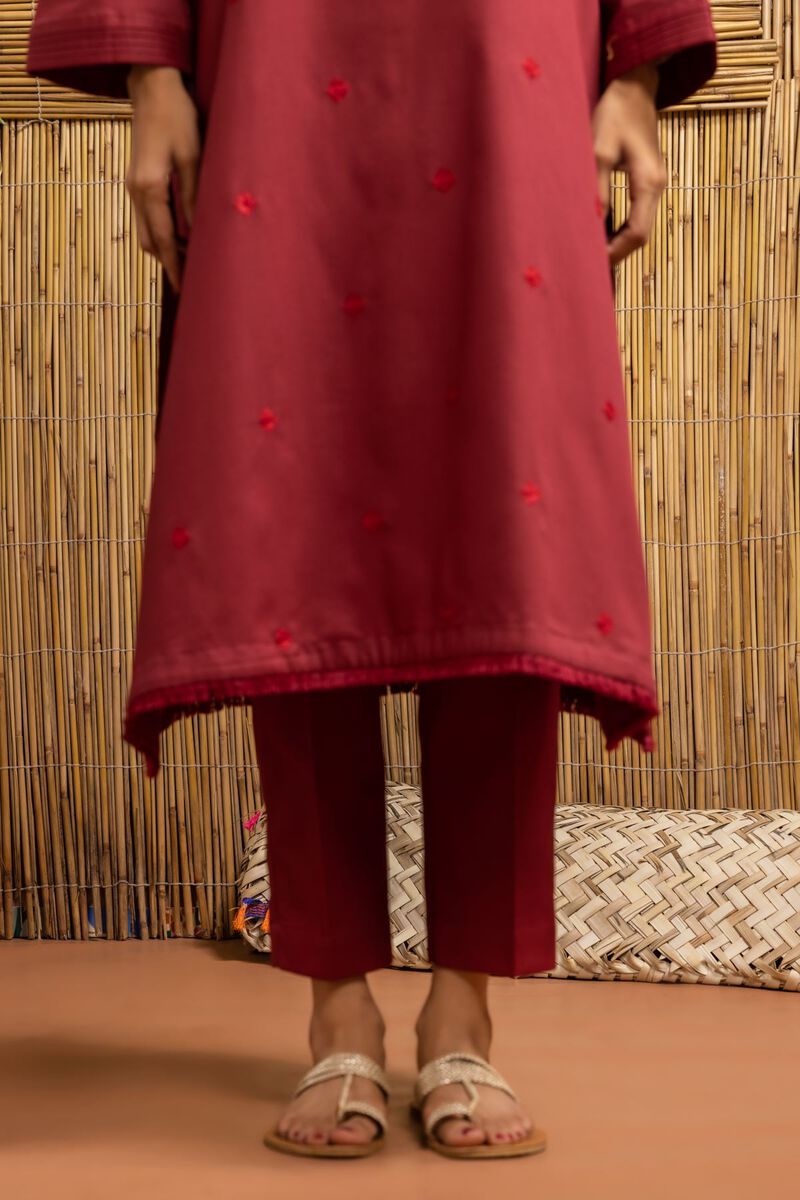  | Pants | Embroidered | null