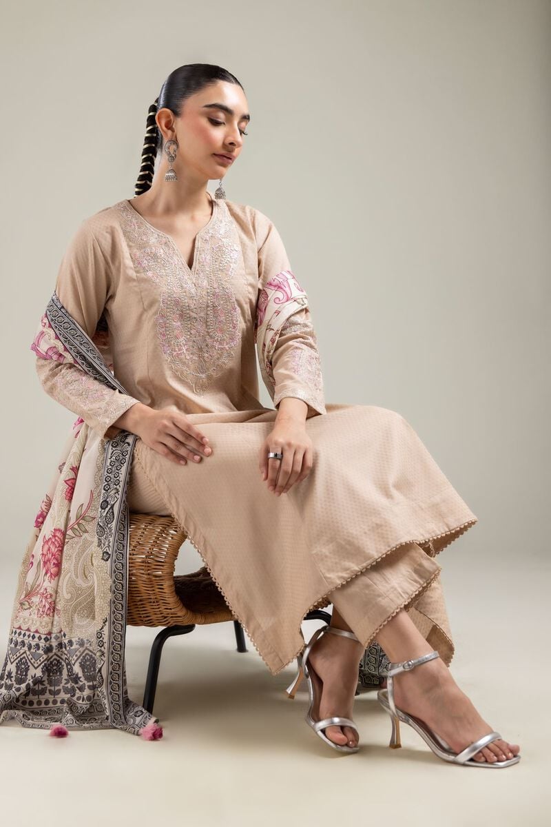 https://us.khaadi.com/dw/image/v2/BJTG_PRD/on/demandware.static/-/Sites-khaadi-master-catalog/default/dwefbdb39f/images/hi-res/1-26-121-a-a_multi_1.jpg?sw=800&sh=1200