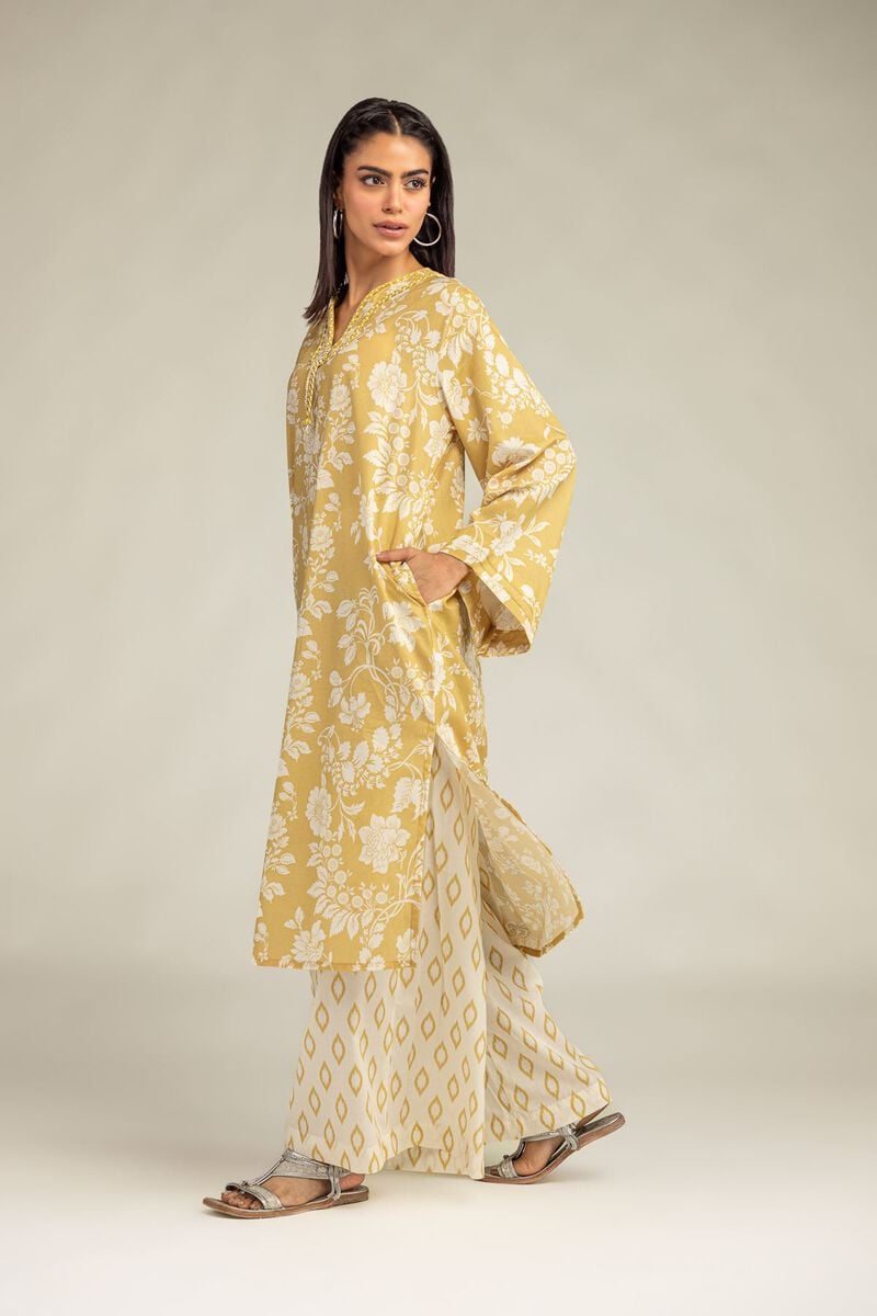 https://us.khaadi.com/dw/image/v2/BJTG_PRD/on/demandware.static/-/Sites-khaadi-master-catalog/default/dweff0f8e5/images/hi-res/1-26-302-b-j1_multi_1.jpg?sw=800&sh=1200