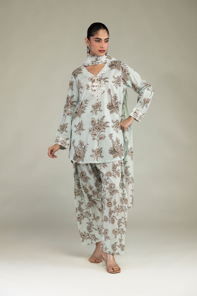 https://us.khaadi.com/dw/image/v2/BJTG_PRD/on/demandware.static/-/Sites-khaadi-master-catalog/default/dwf04a936c/images/hi-res/1-26-224-b-a1_multi_1.jpg?sw=800&sh=1200