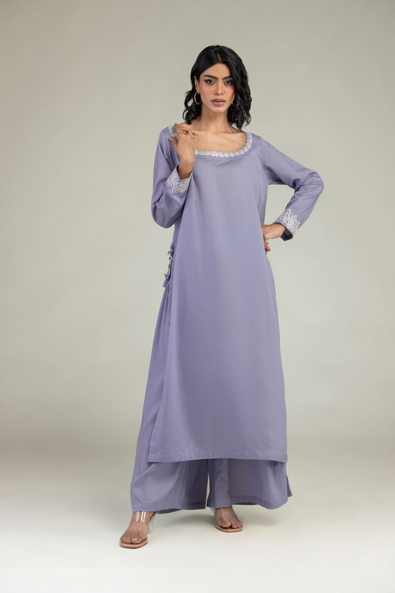 https://us.khaadi.com/dw/image/v2/BJTG_PRD/on/demandware.static/-/Sites-khaadi-master-catalog/default/dwf08f36dc/images/hi-res/8-26-208-a-a1_multi_1.jpg?sw=800&sh=1200