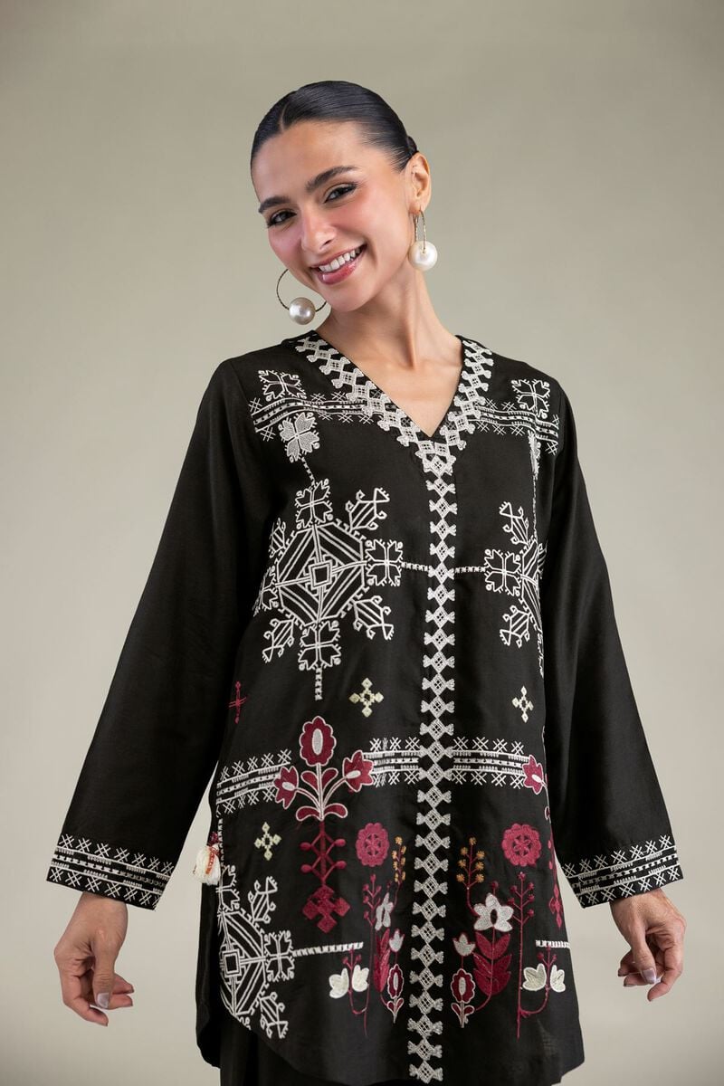 Embroidered | Raw Silk | Black Floral Kurta | USD 45.00