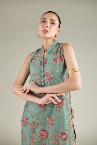 Embroidered | Raw Silk | Kurta | USD 60.00