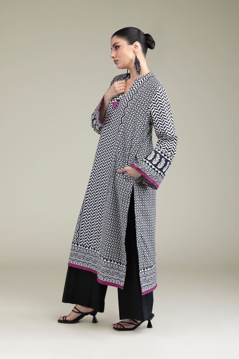 https://us.khaadi.com/dw/image/v2/BJTG_PRD/on/demandware.static/-/Sites-khaadi-master-catalog/default/dwf11e055f/images/hi-res/1-26-209-b-e2_multi_1.jpg?sw=800&sh=1200