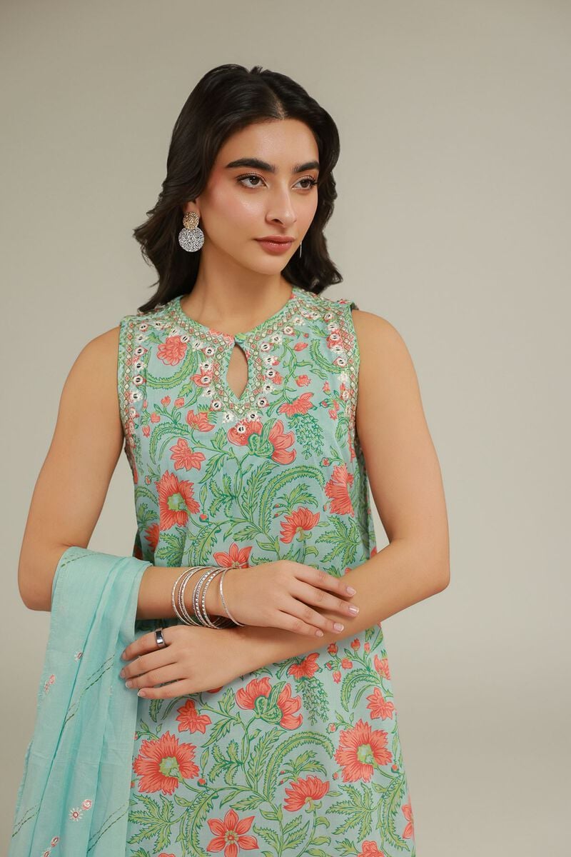 https://us.khaadi.com/dw/image/v2/BJTG_PRD/on/demandware.static/-/Sites-khaadi-master-catalog/default/dwf2f37c6c/images/hi-res/1-26-128-c-g_multi_2.jpg?sw=800&sh=1200