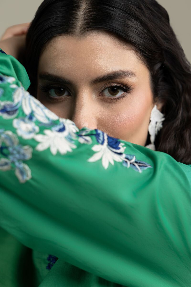 Embroidered | Cambric | Green Cambric Kurta | USD 40.00