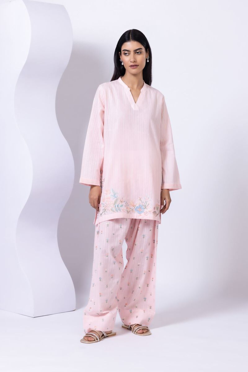 https://us.khaadi.com/dw/image/v2/BJTG_PRD/on/demandware.static/-/Sites-khaadi-master-catalog/default/dwf40e4add/images/hi-res/24-12e05-01ta_multi_1.jpg?sw=800&sh=1200
