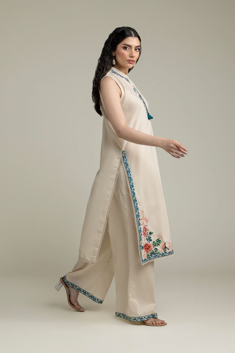 https://us.khaadi.com/dw/image/v2/BJTG_PRD/on/demandware.static/-/Sites-khaadi-master-catalog/default/dwf448e5e2/images/hi-res/1-26-231-b-j1_multi_1.jpg?sw=800&sh=1200