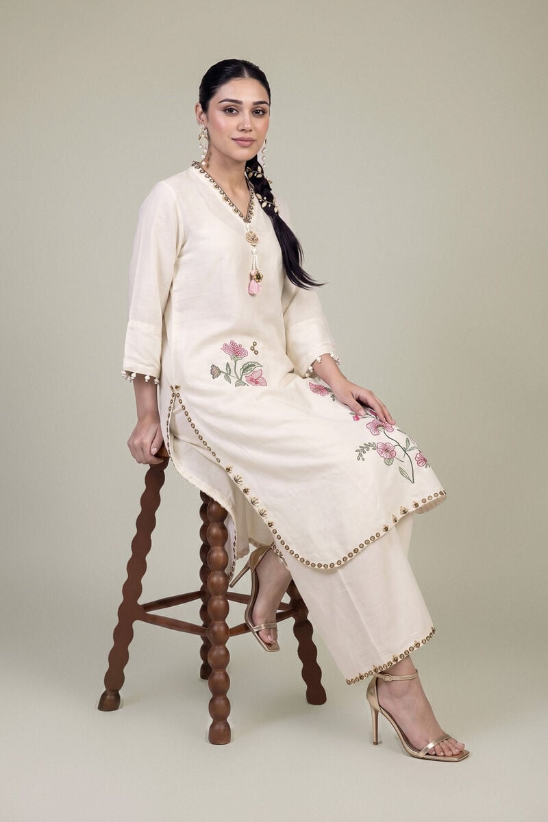 https://us.khaadi.com/dw/image/v2/BJTG_PRD/on/demandware.static/-/Sites-khaadi-master-catalog/default/dwf45c06db/images/hi-res/2-26-405-a-j1_multi_1.jpg?sw=800&sh=1200