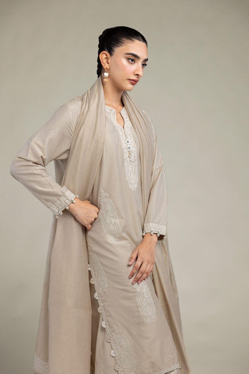 https://us.khaadi.com/dw/image/v2/BJTG_PRD/on/demandware.static/-/Sites-khaadi-master-catalog/default/dwf5189ee4/images/hi-res/2-26-303-a-h1_multi_1.jpg?sw=800&sh=1200